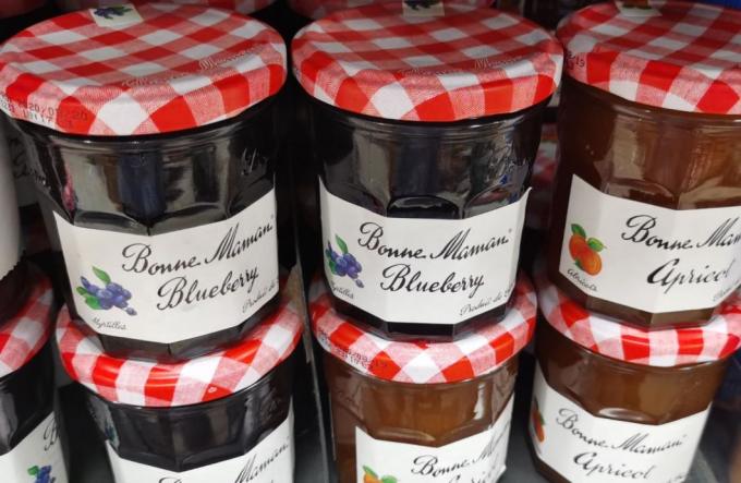 Customized Wet Glue Label Printing for Different Materials and Shapes 4